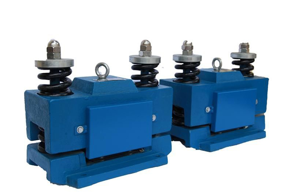 倉壁振動器機殼帶電故障：原因分析與解決措施